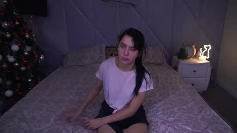 liviashy online show from December 2025 03:51:02 PM