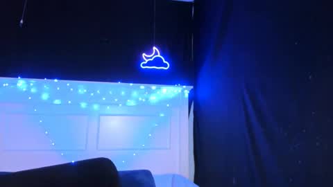 Snapshot of livinsubspace chatting on December 2024 09:33:02 PM Liv online show from December 2024 09:33:02 PM