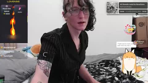 Snapshot of livolioyo chatting on November 2025 03:14:02 PM Livolio online show from November 2025 03:14:02 PM