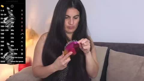 liz online show from February 2025 08:28:01 PM