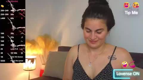 liz online show from March 2025 06:33:02 PM