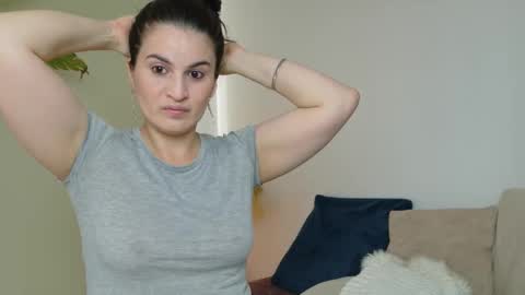 liz online show from November 2025 01:42:02 PM