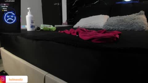 Liz  online show from January 2025 10:08:01 AM