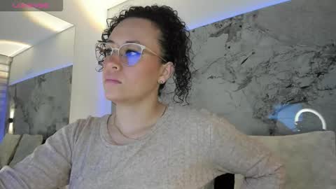 Liz  online show from December 2025 10:02:01 AM