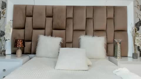 lizamintelli online show from December 2025 12:58:01 PM