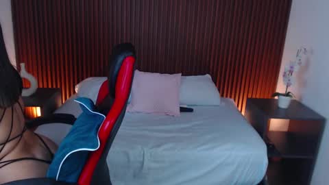 Snapshot of lizowenn_ chatting on March 2025 02:56:02 PM LIZETH online show from March 2025 02:56:02 PM