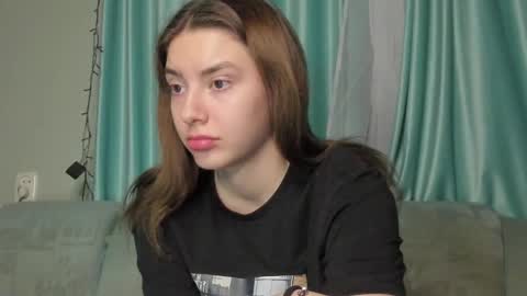 lizzi_muur online show from January 2025 06:32:02 PM