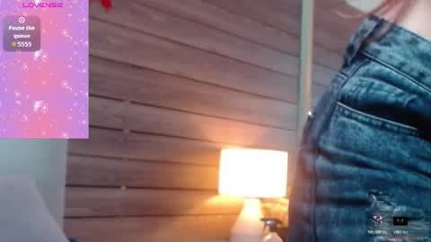 Snapshot of lizzie_collin chatting on November 2025 04:21:01 AM Lizzie online show from November 2025 04:21:01 AM