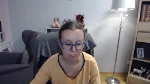 Snapshot of lizzy_sparkle chatting on October 2025 05:27:02 AM Lizzy online show from October 2025 05:27:02 AM