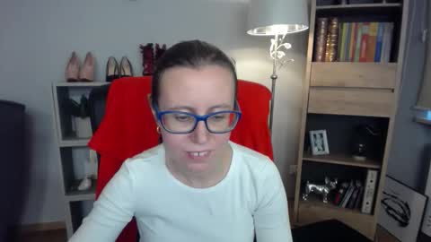 Snapshot of lizzy_sparkle chatting on October 2025 06:26:02 AM Lizzy online show from October 2025 06:26:02 AM