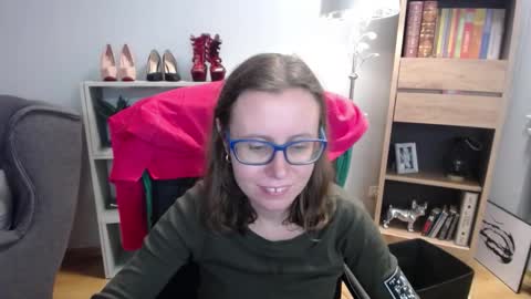 Snapshot of lizzy_sparkle chatting on November 2025 05:17:02 AM Lizzy online show from November 2025 05:17:02 AM