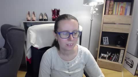 Snapshot of lizzy_sparkle chatting on November 2025 05:51:01 AM Lizzy online show from November 2025 05:51:01 AM