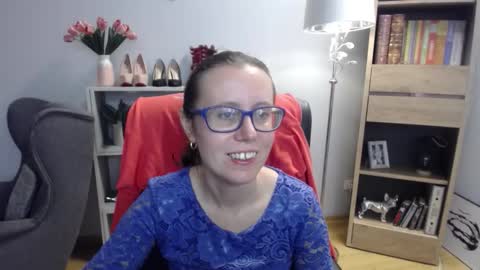 Snapshot of lizzy_sparkle chatting on November 2025 05:39:02 AM Lizzy online show from November 2025 05:39:02 AM