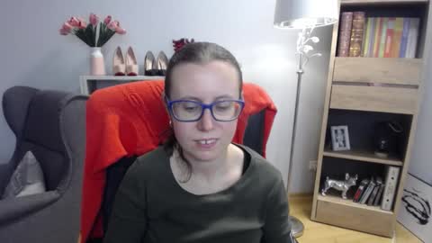 Snapshot of lizzy_sparkle chatting on November 2025 05:51:02 AM Lizzy online show from November 2025 05:51:02 AM