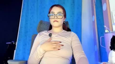 Snapshot of lizzyroses chatting on February 2026 01:55:01 PM Elizabeth but call me Lizz online show from February 2026 01:55:01 PM