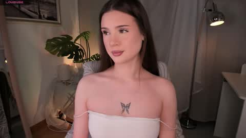 Arina online show from November 2025 07:10:01 AM