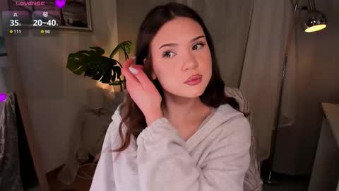 Arina online show from December 2025 07:28:01 AM