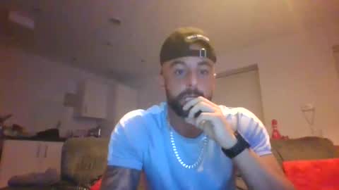 Leon online show from December 2025 06:03:01 PM