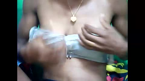 llouisse online show from April 2026 01:45:01 AM