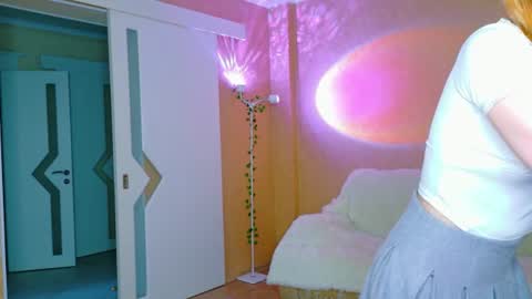 Snapshot of llovelymia chatting on June 2026 03:06:02 AM llovelymia online show from June 2026 03:06:02 AM