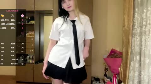 Lana online show from April 2026 09:30:01 PM