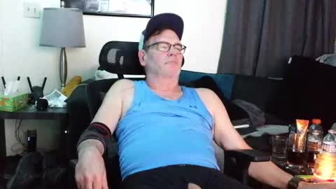 Snapshot of lngdickdaddy chatting on October 2025 01:41:02 AM LongDick Daddy online show from October 2025 01:41:02 AM