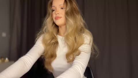 Snapshot of lodemure_ chatting on February 2026 08:15:01 PM Lolla online show from February 2026 08:15:01 PM