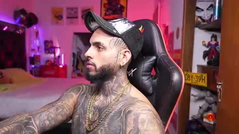 logan_hugh8 online show from April 2026 12:06:02 PM