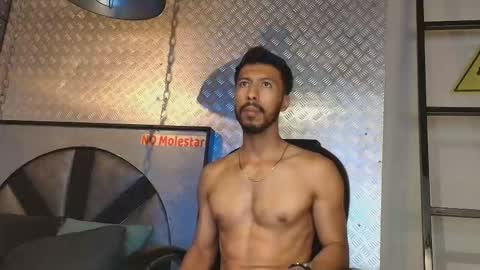 logan_mercer online show from December 2025 05:02:02 AM