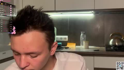 Snapshot of logan_mett chatting on October 2025 03:17:02 AM Logan online show from October 2025 03:17:02 AM