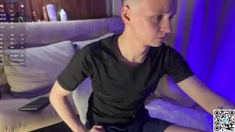 Snapshot of logan_mett chatting on May 2026 03:51:02 PM Logan online show from May 2026 03:51:02 PM