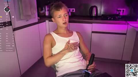 Snapshot of logan_mett chatting on July 2026 10:31:02 PM Logan online show from July 2026 10:31:02 PM