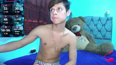 Snapshot of loganevans8 chatting on December 2025 12:38:02 AM Logan online show from December 2025 12:38:02 AM