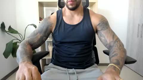 Logan Wolfp online show from July 2026 07:40:02 PM