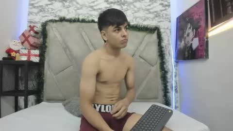 loganjhonson online show from November 2025 02:12:02 AM