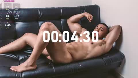 Snapshot of loganmartinx chatting on July 2026 10:05:01 PM loganmartinx online show from July 2026 10:05:01 PM