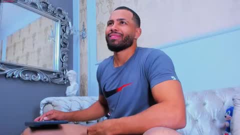 Snapshot of logansimmons chatting on September 2025 02:00:02 AM U can call me Logan online show from September 2025 02:00:02 AM