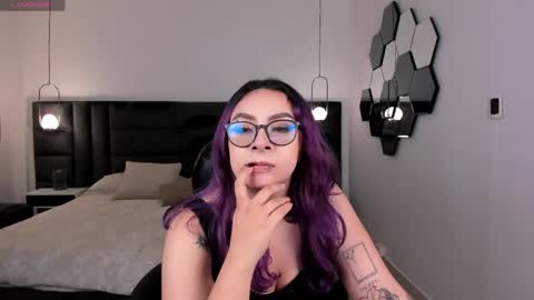 Loise online show from June 2026 07:07:01 PM