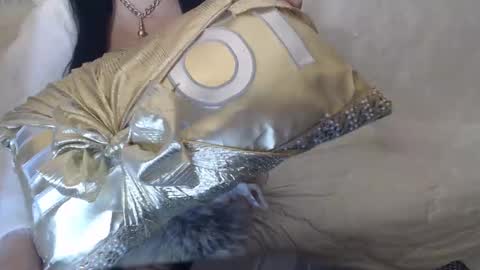 Lilu online show from December 2025 03:01:02 AM