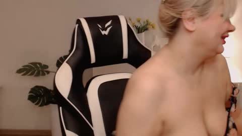  Lola  online show from March 2026 06:08:02 AM