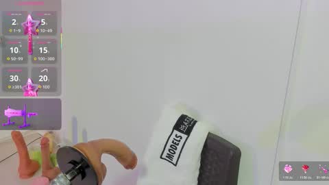 Snapshot of lola_clit chatting on November 2025 12:37:02 PM lola online show from November 2025 12:37:02 PM