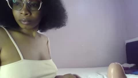 Lola Coco online show from April 2026 06:19:01 AM