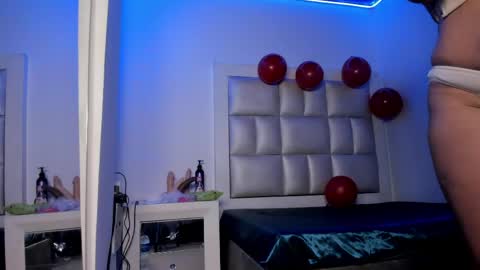 lola_js online show from April 2026 11:46:02 AM