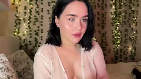 lola_razee online show from July 2026 10:24:02 PM