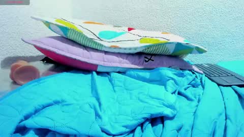 Snapshot of lola_wish chatting on May 2026 09:14:01 AM lola_wish online show from May 2026 09:14:01 AM