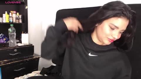 Snapshot of lolaa_staars chatting on January 2025 02:57:01 AM lolaa_staars online show from January 2025 02:57:01 AM