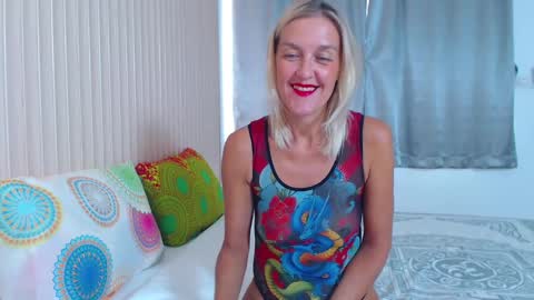 Snapshot of lolaaelita chatting on December 2024 07:38:01 AM Lola online show from December 2024 07:38:01 AM