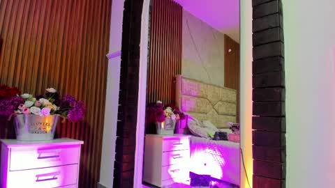 Lola Angel online show from April 2026 07:55:01 PM