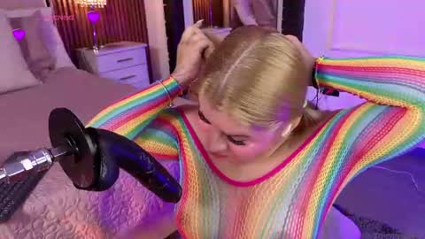 Snapshot of lolaangellx chatting on June 2026 08:52:01 PM Lola Angel online show from June 2026 08:52:01 PM