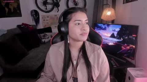 lolaasmith_21 online show from January 2026 06:55:02 PM